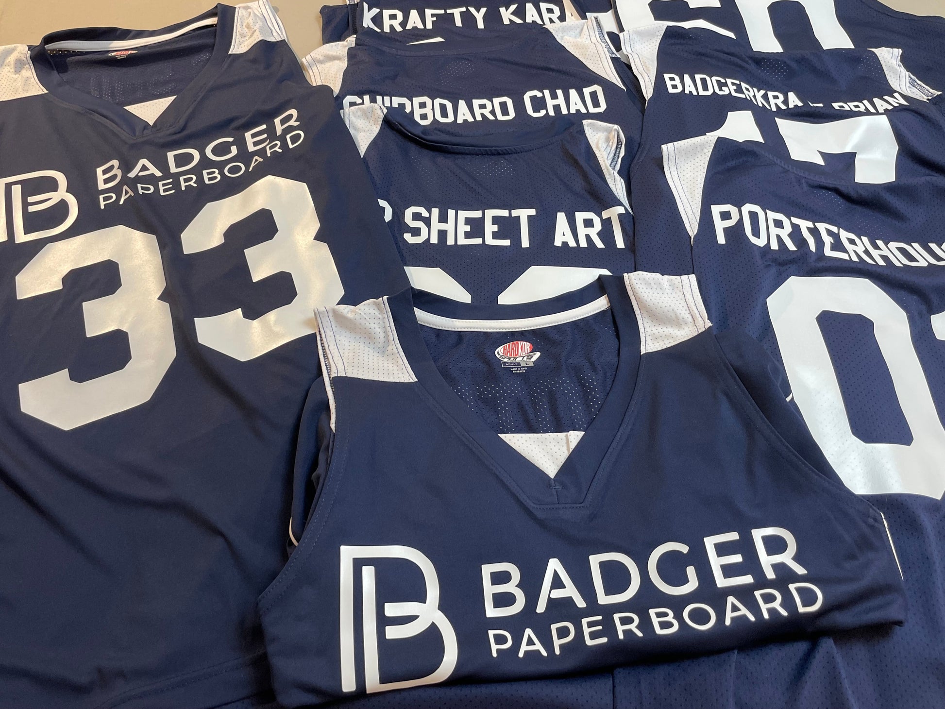 No job to bit or too small. Custom basketball jerseys for your team or sponsorship